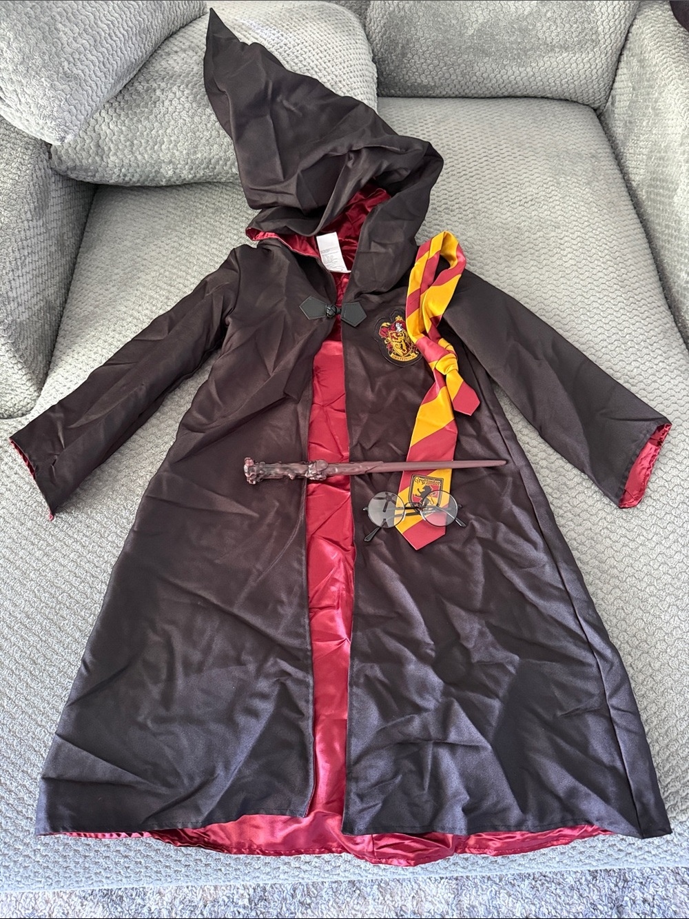 Disguise Harry Potter Hooded Cloak in Black and Red